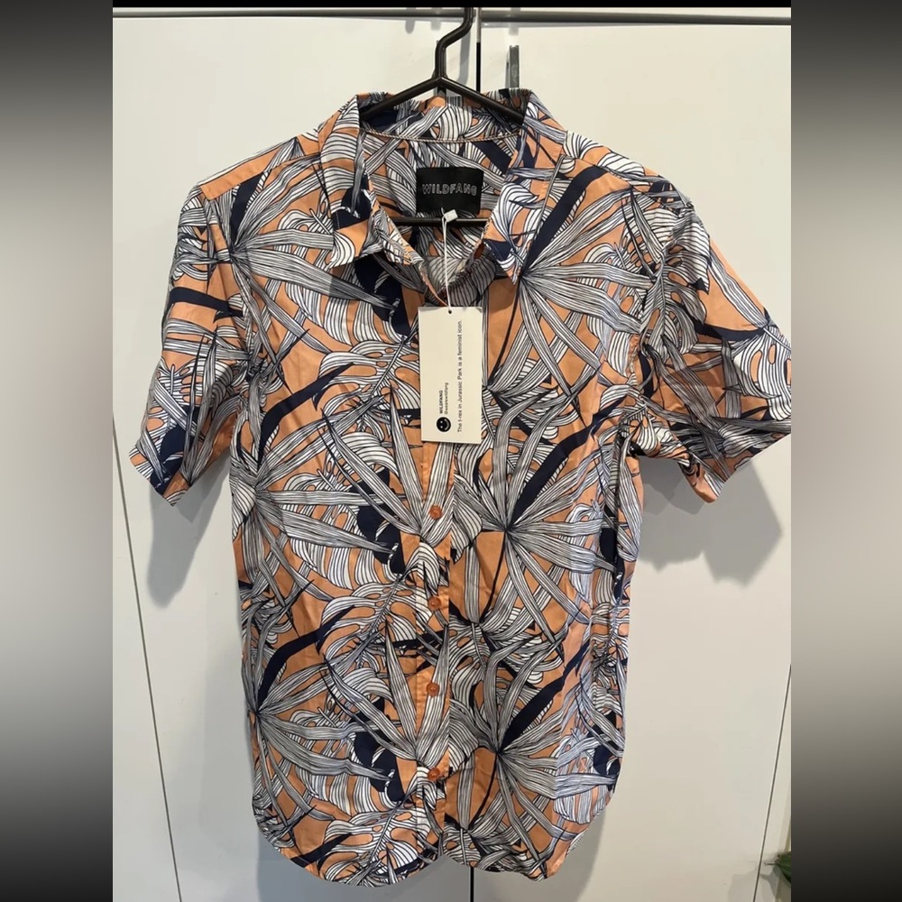 Wildfang The Essential Button Up fun Hawaiian print shirt! Large